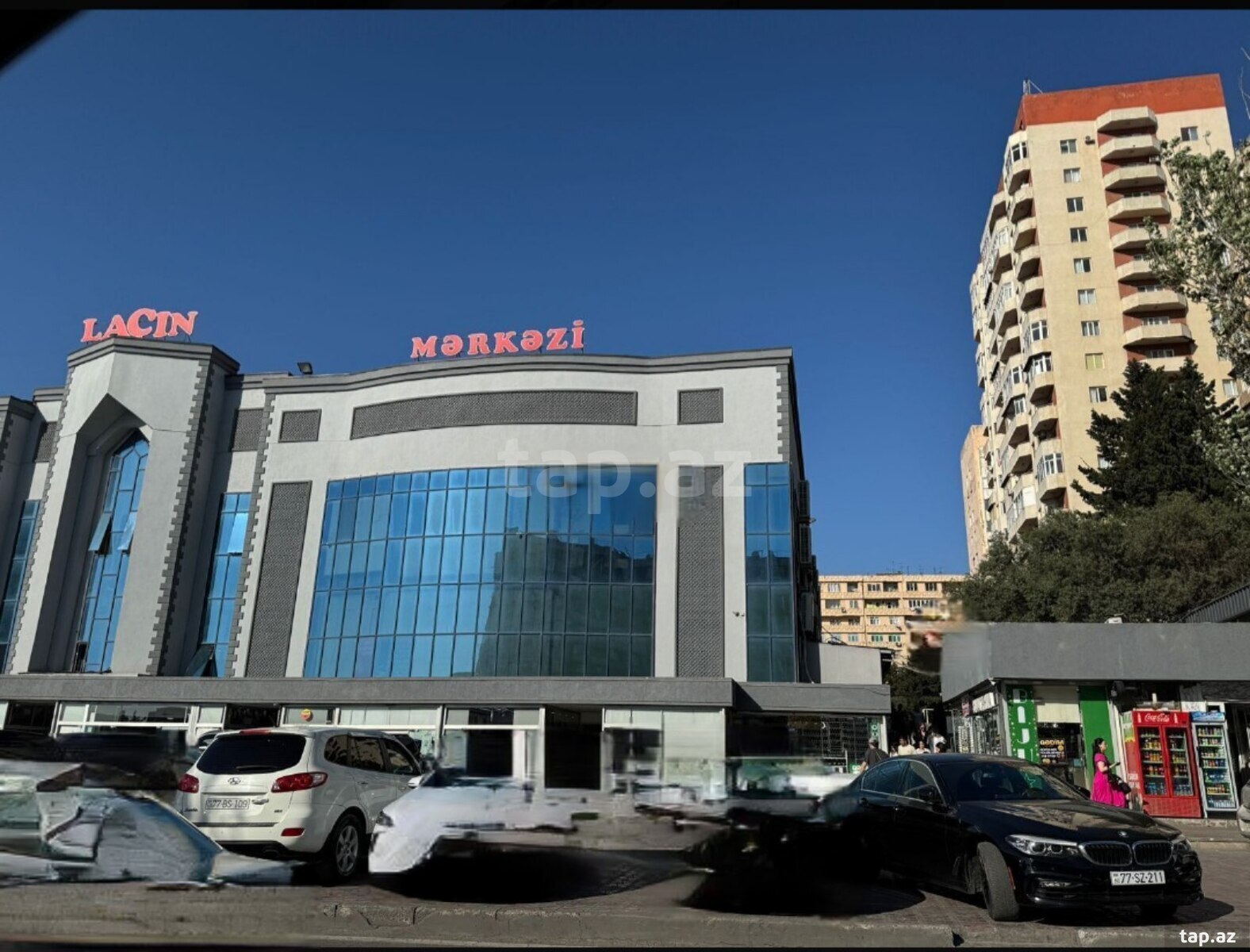 4-otaqlı yeni tikili, Xalqlar m., 140 m²