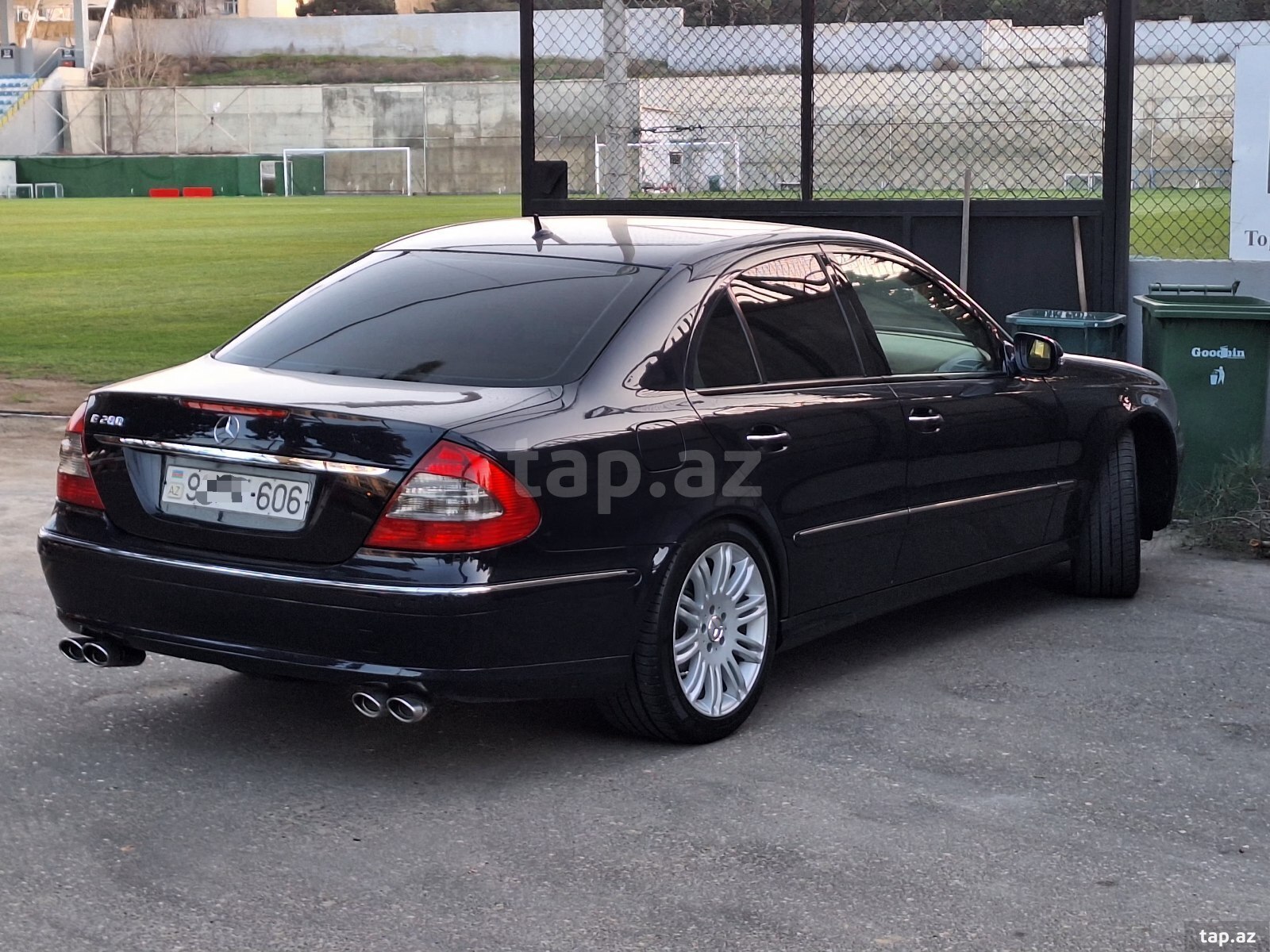 Mercedes E 280, 2006 il (11)