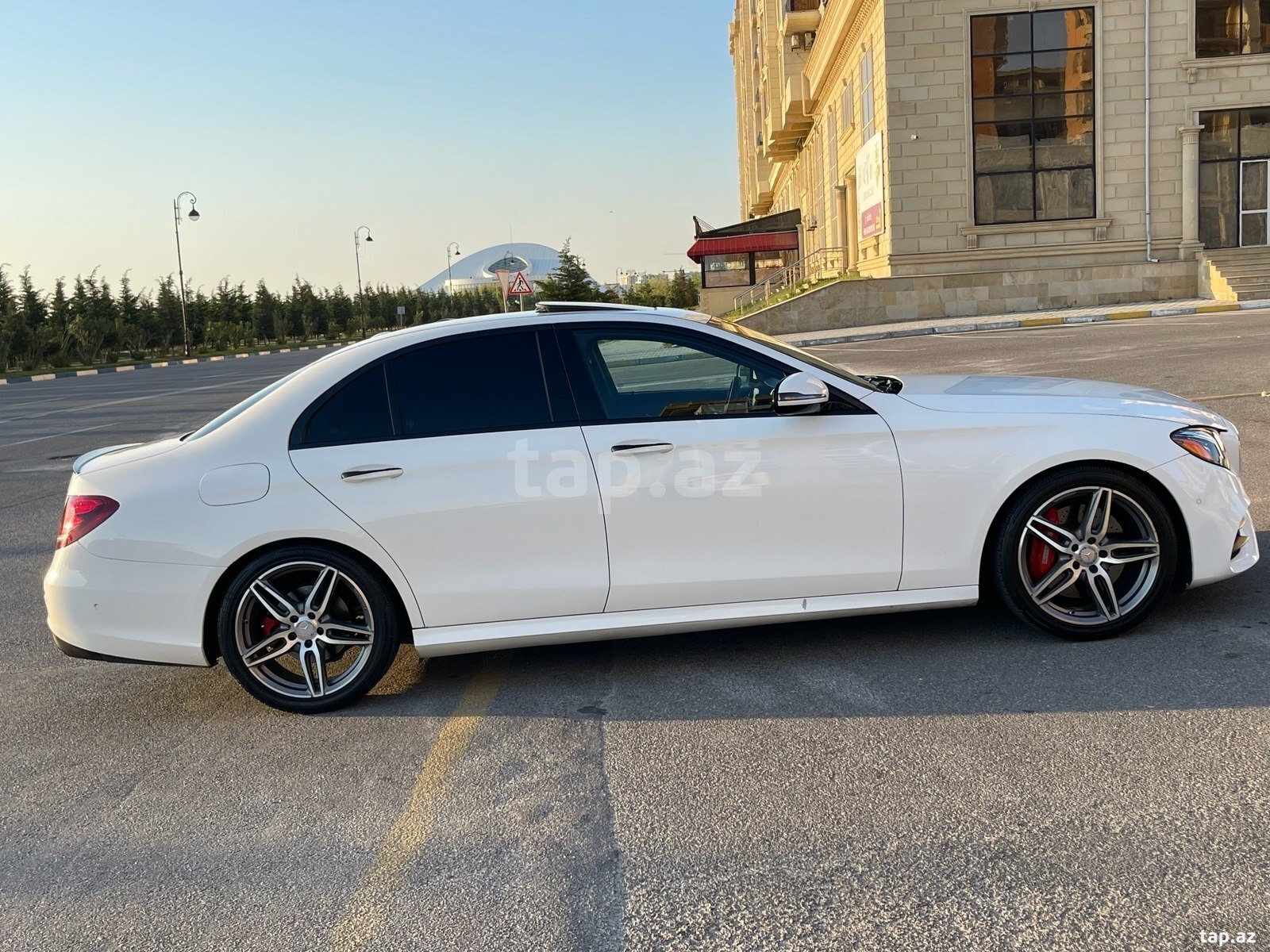 Mercedes E 300, 2017 il (6)