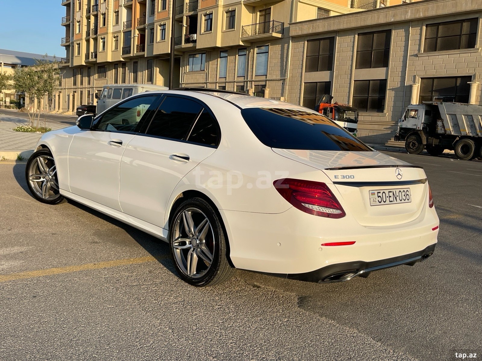 Mercedes E 300, 2017 il (5)