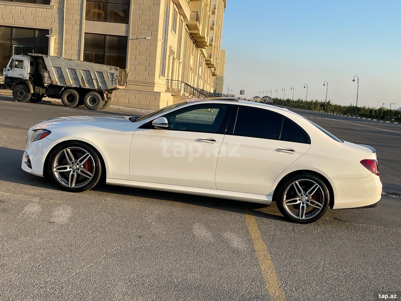 Mercedes E 300, 2017 il (7)