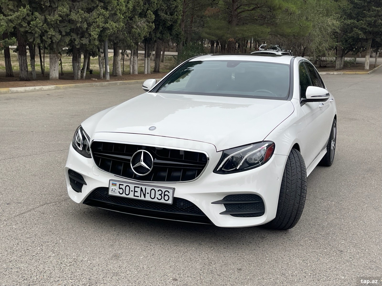 Mercedes E 300, 2017 il (2)