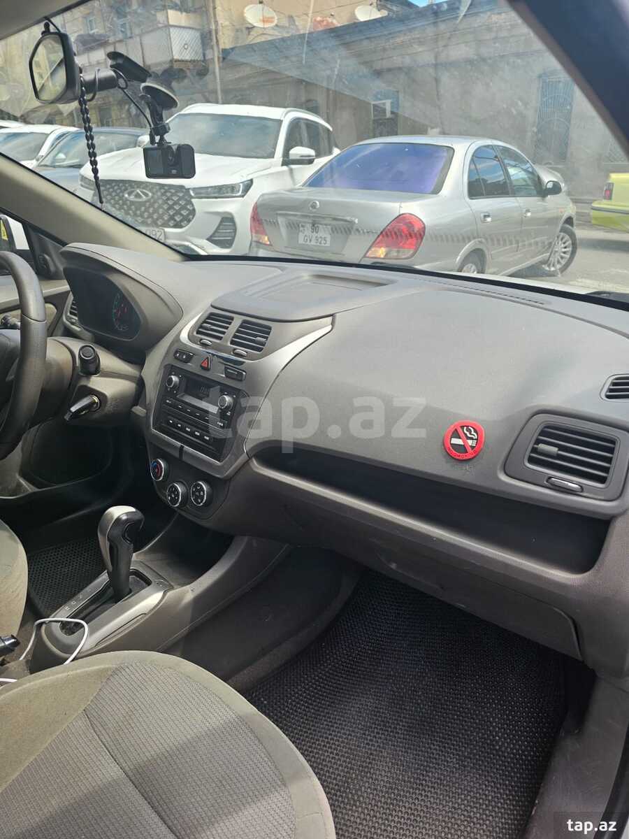 Chevrolet Cobalt, 2024 il (5)