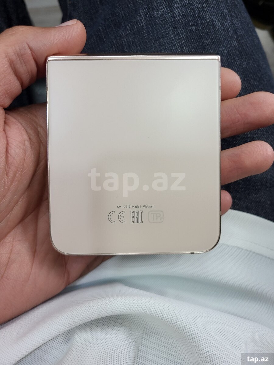 Samsung Galaxy Z Flip 4 Pink Gold 256GB/8GB (2)