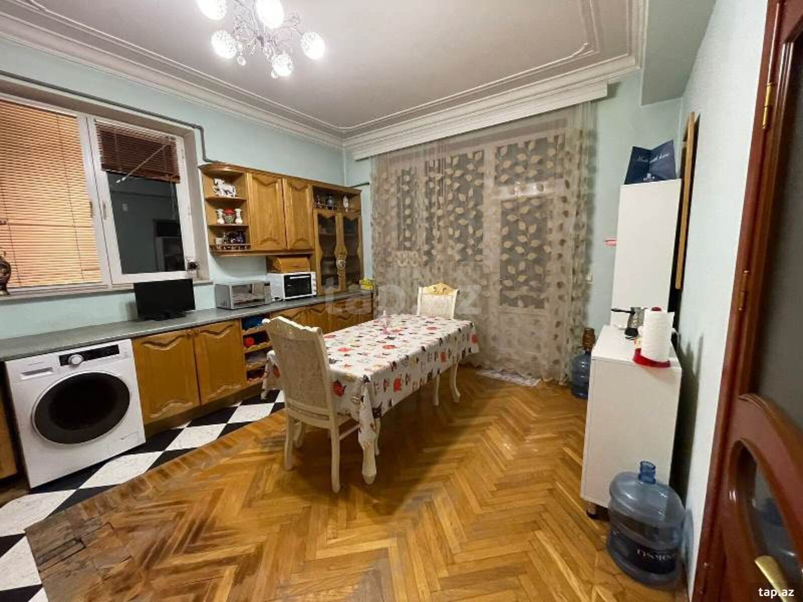 4-otaqlı yeni tikili, Nəsimi r., 160 m²