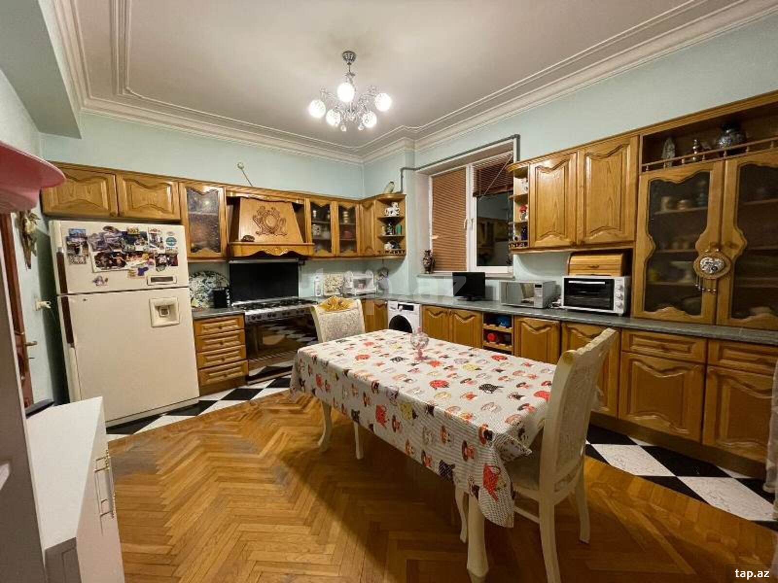 4-otaqlı yeni tikili, Nəsimi r., 160 m²