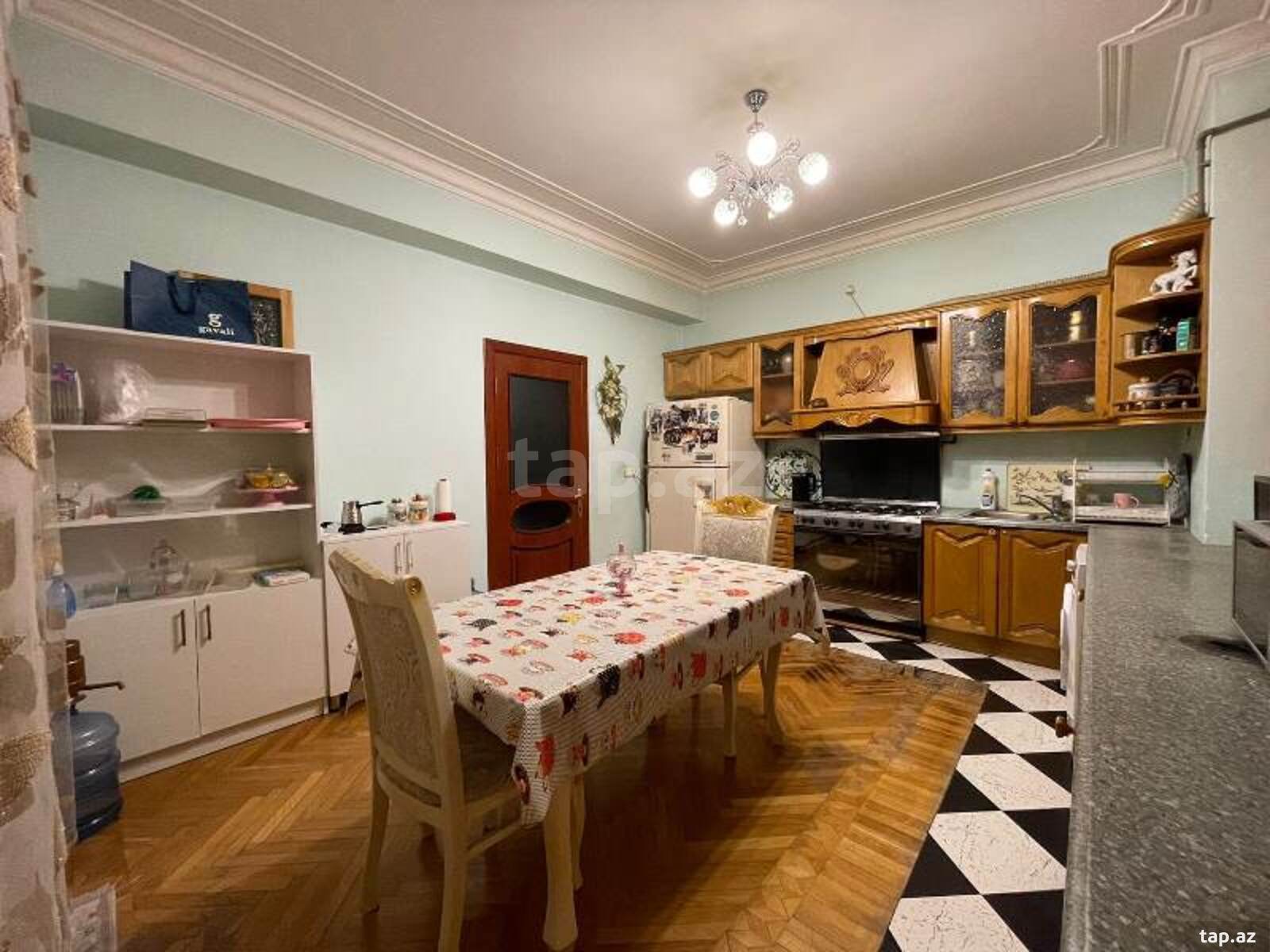 4-otaqlı yeni tikili, Nəsimi r., 160 m²