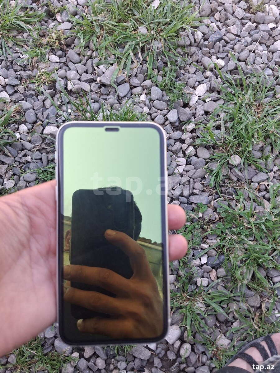Apple iPhone 11 White 64GB/4GB (2)