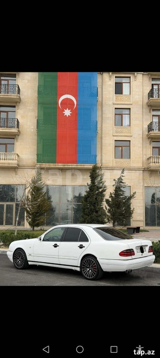 Mercedes E 280, 1997 il (8)