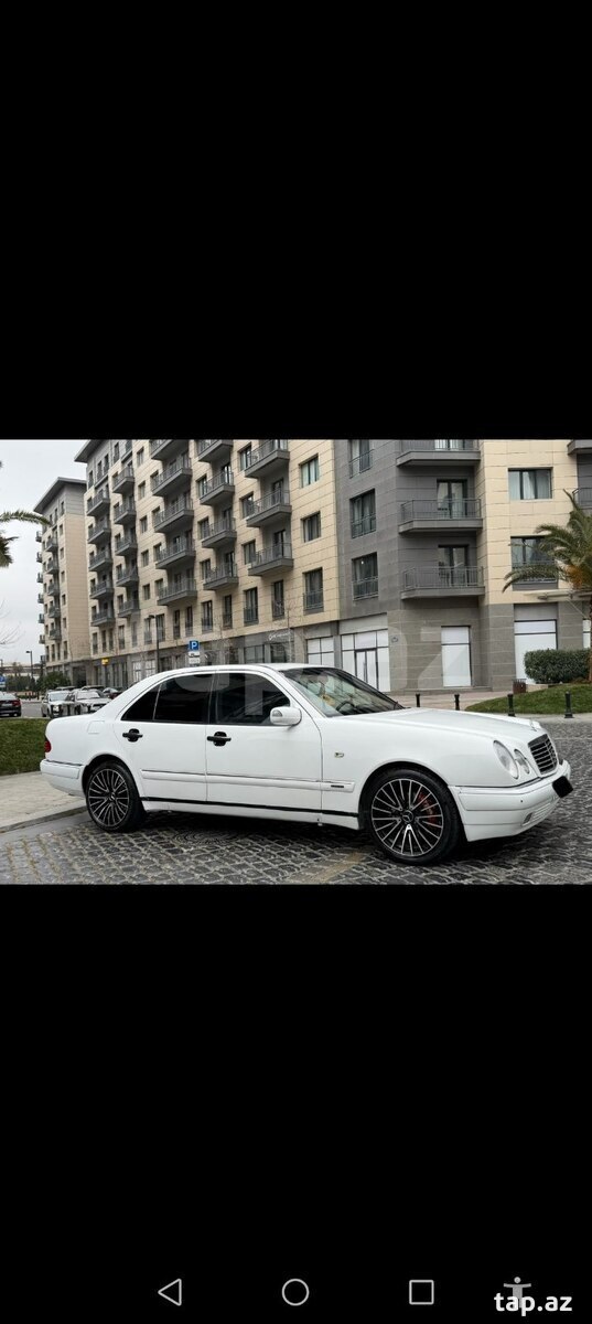Mercedes E 280, 1997 il (12)