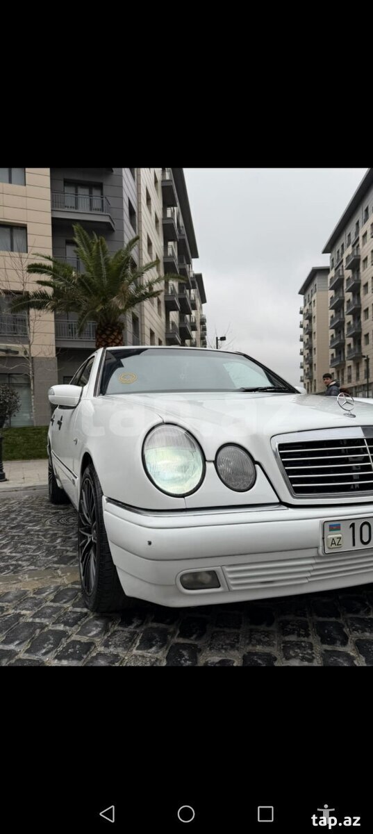 Mercedes E 280, 1997 il (14)