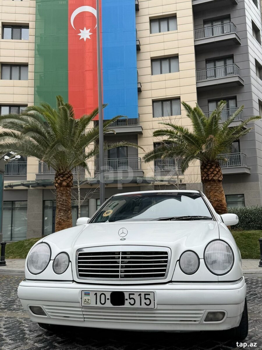 Mercedes E 280, 1997 il (26)