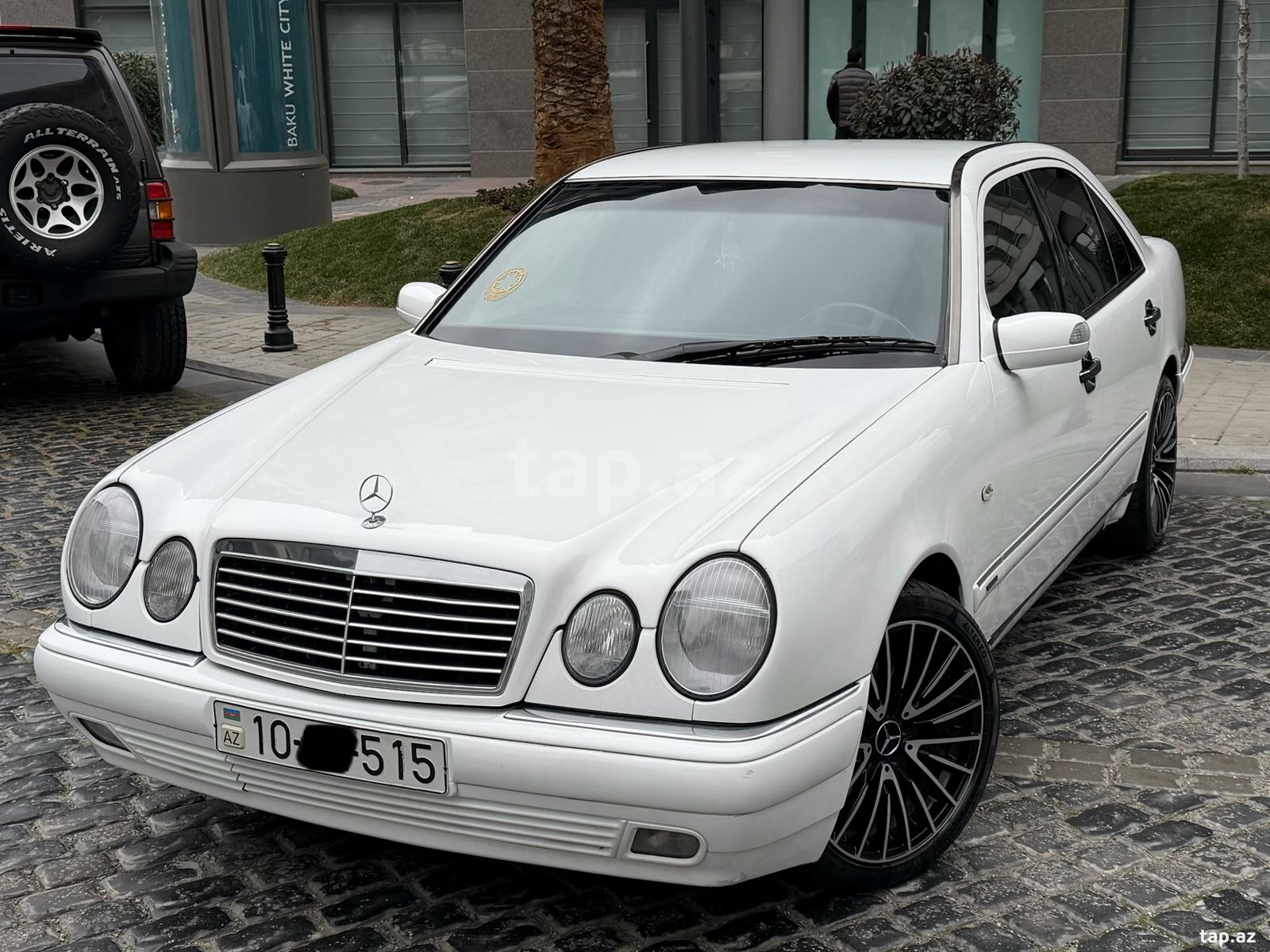 Mercedes E 280, 1997 il (28)