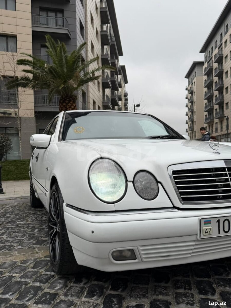 Mercedes E 280, 1997 il (27)