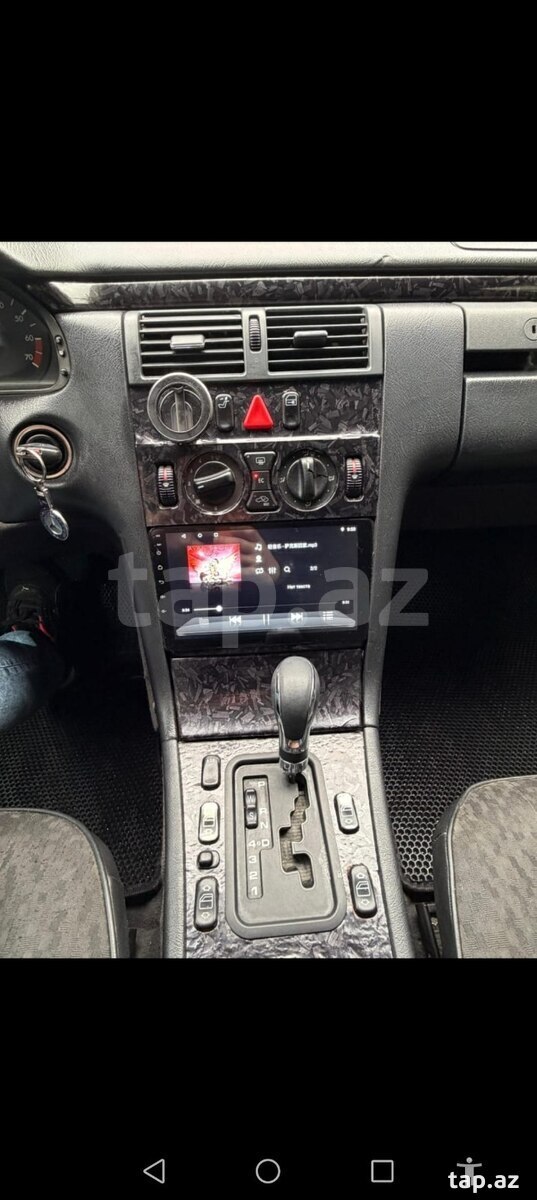 Mercedes E 280, 1997 il (32)