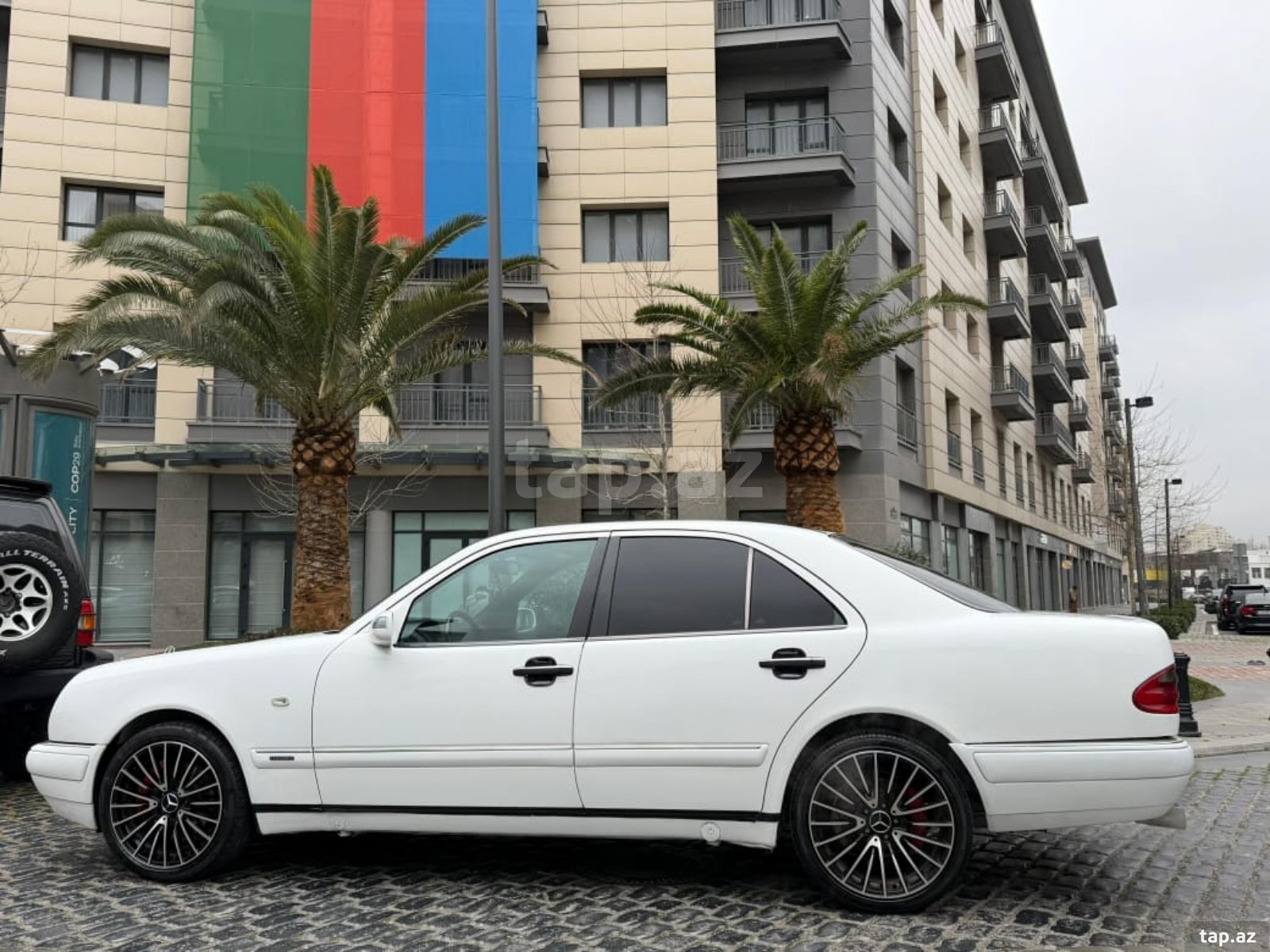 Mercedes E 280, 1997 il (29)