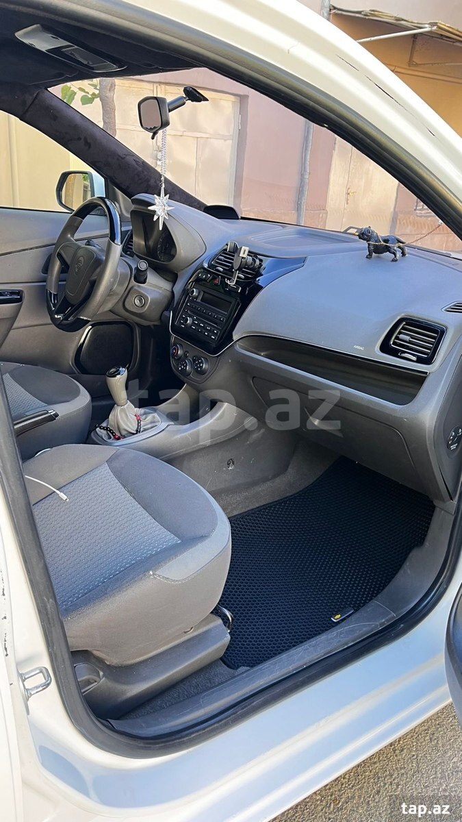 Chevrolet Cobalt, 2019 il (9)