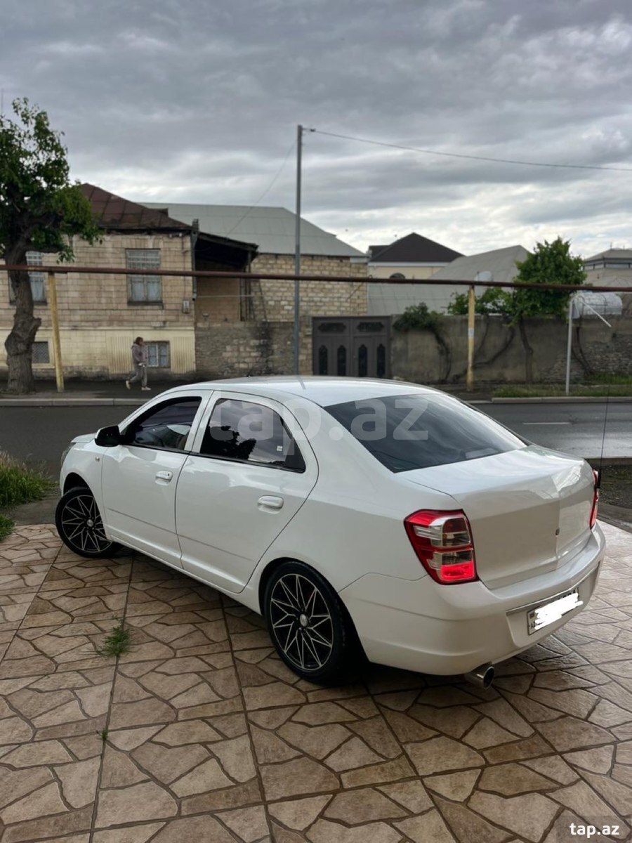 Chevrolet Cobalt, 2019 il (6)