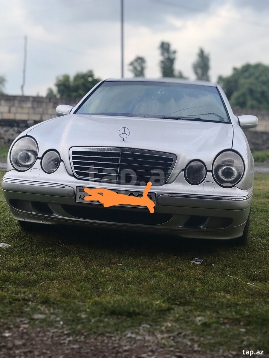 Mercedes E 320, 2000 il (2)