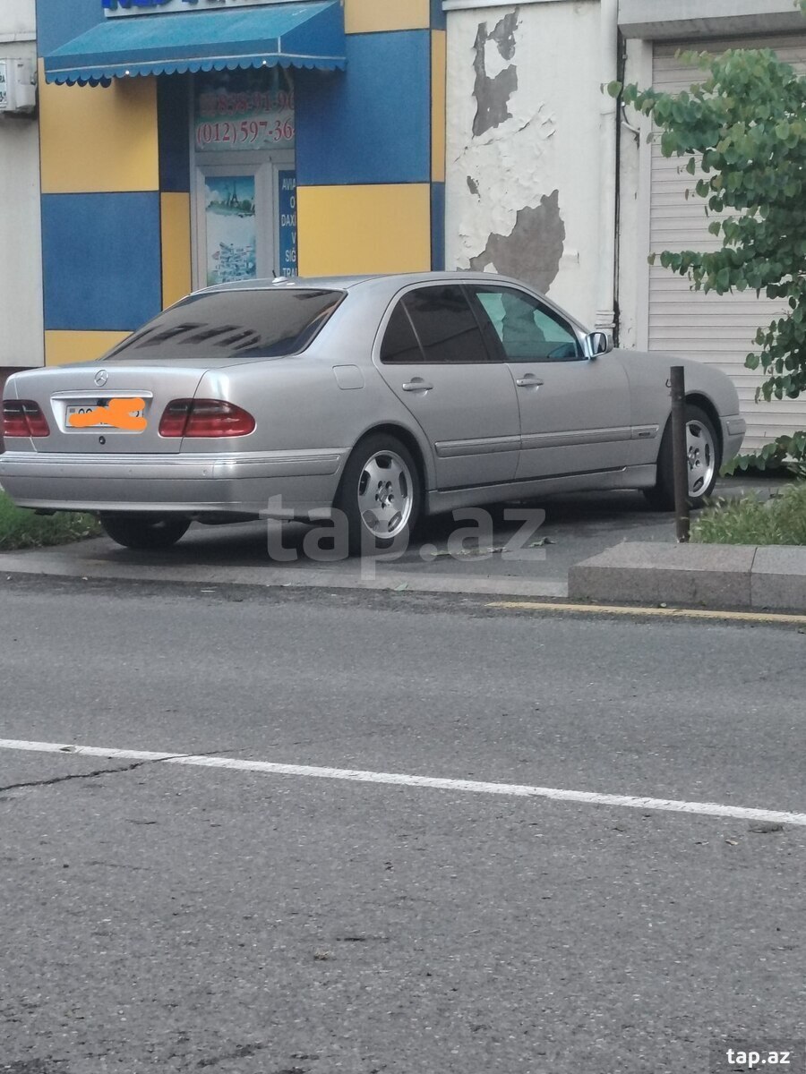 Mercedes E 320, 2000 il (3)