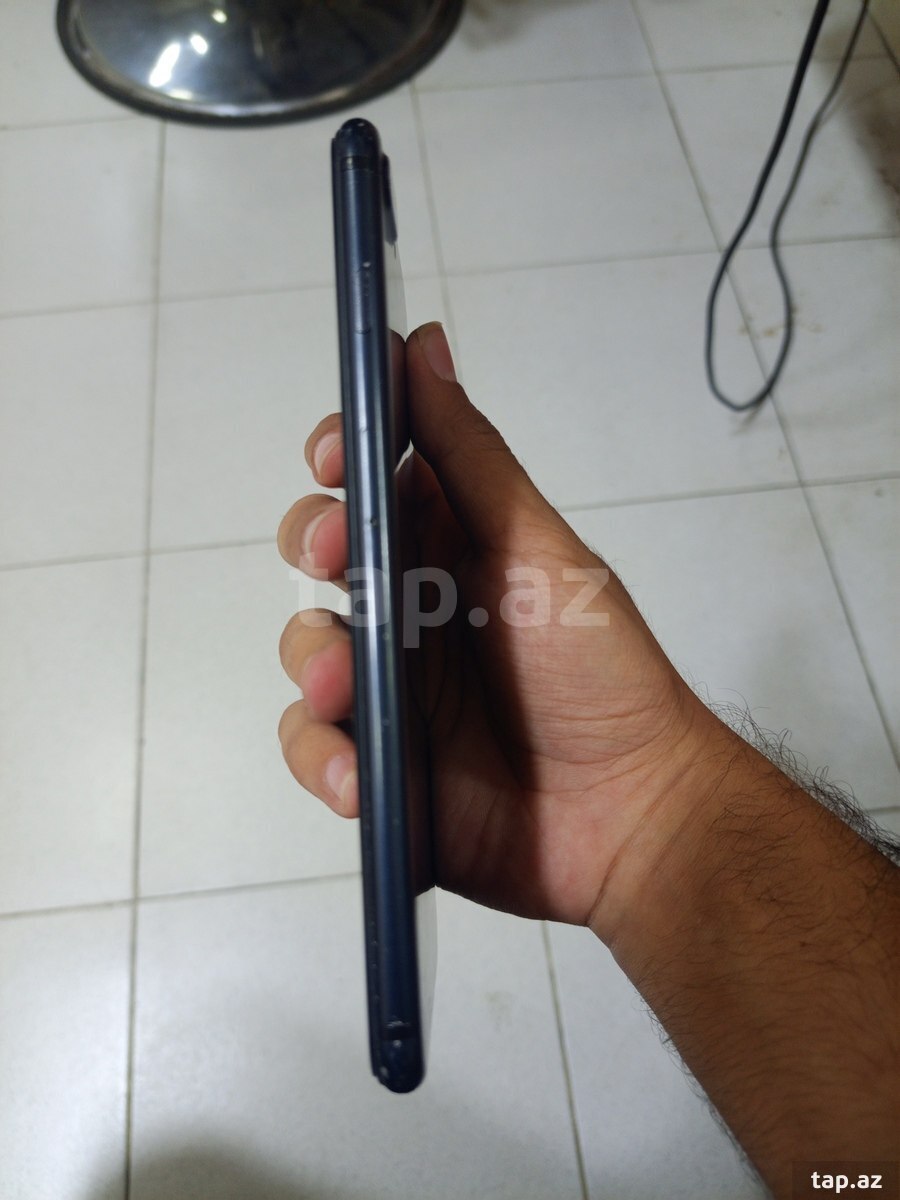 Apple iPhone 7 Plus Black 128GB (3)