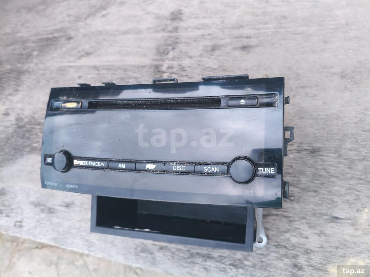 Toyota Prius 20 maqnitolası