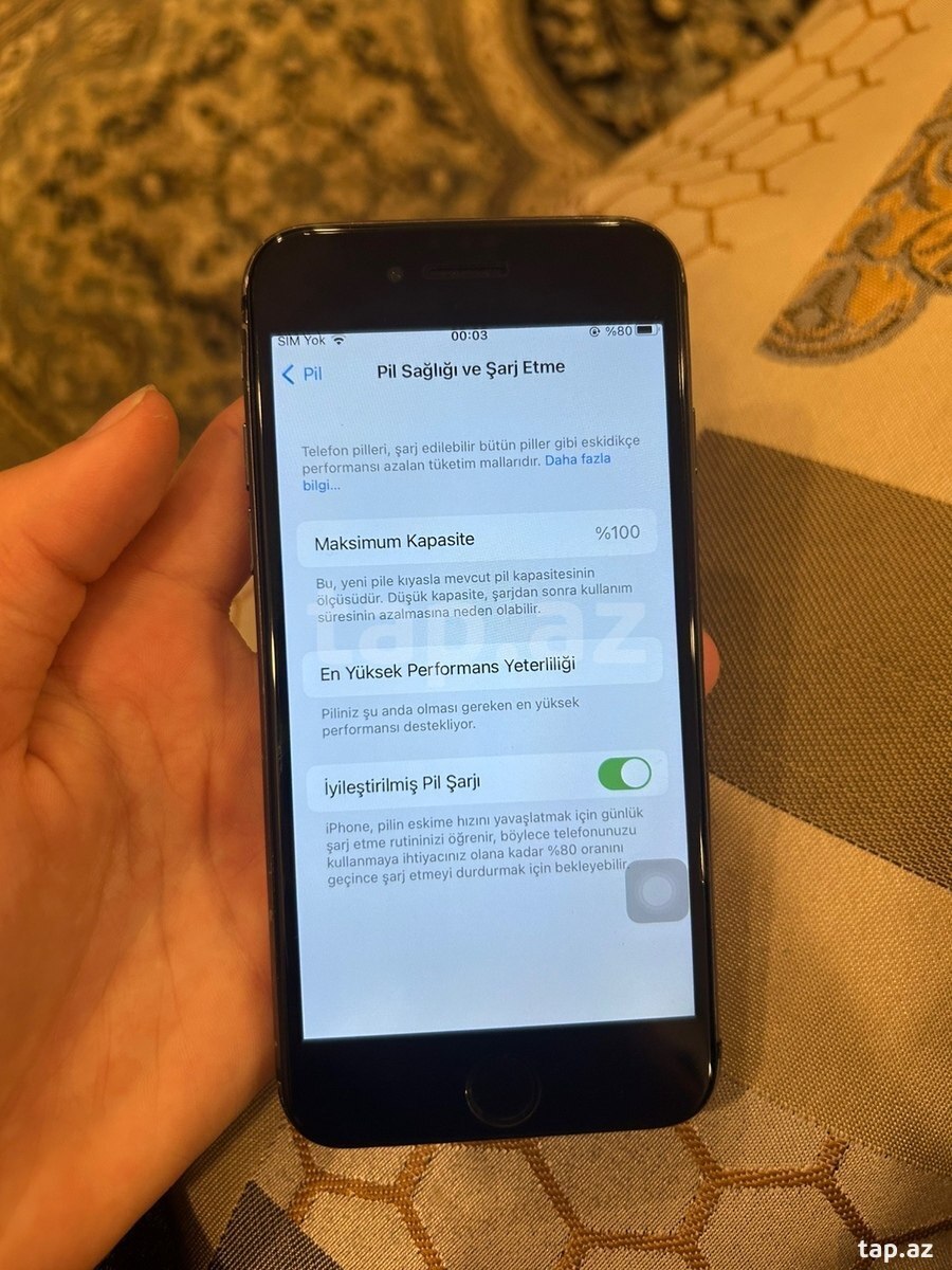 Apple iPhone 8 Silver 64GB (3)