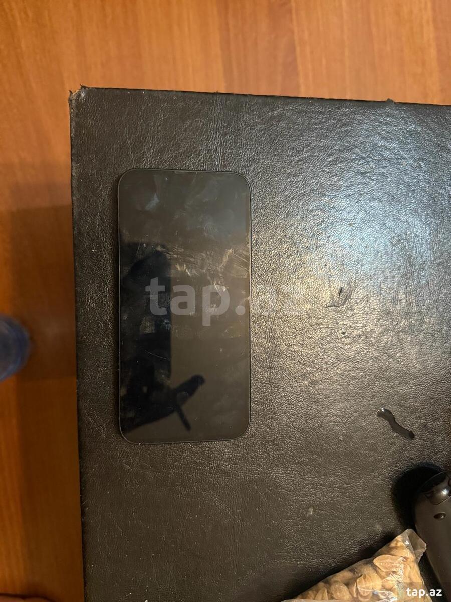 Apple iPhone 13 Midnight 128GB/4GB (2)