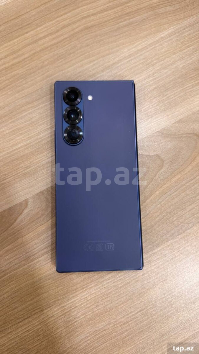Samsung Galaxy Z Fold 6 Navy 256GB/12GB (2)