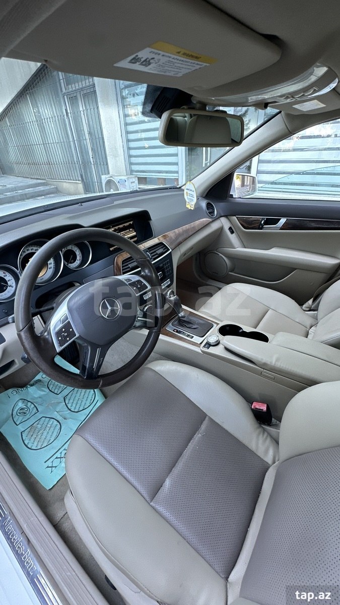 Mercedes C 250, 2012 il (4)