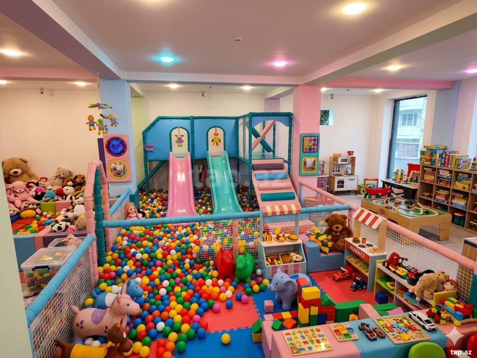 Uşaq meydançaları və batut  (20)