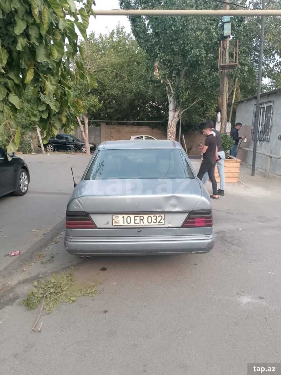 Mercedes 250 D, 1986 il (3)