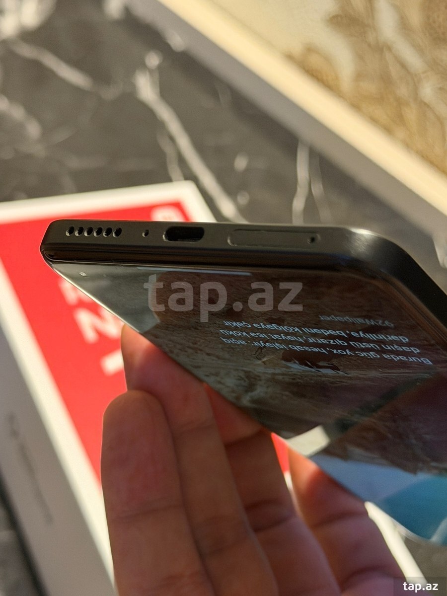 Xiaomi 15 Pro Black 256GB/12GB (4)