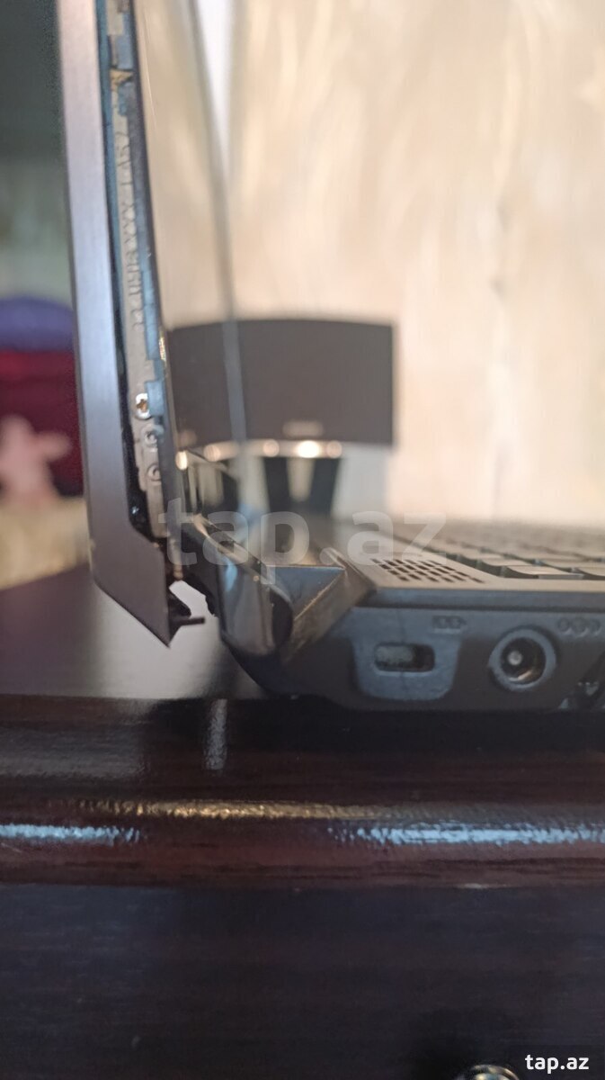 Noutbuk Lenovo (4)