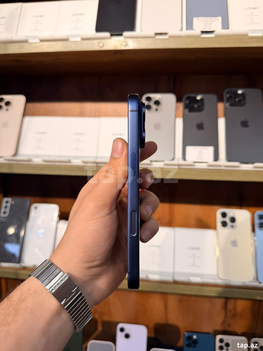 Apple iPhone 17 Pro Deep Blue 256GB/12GB (2)