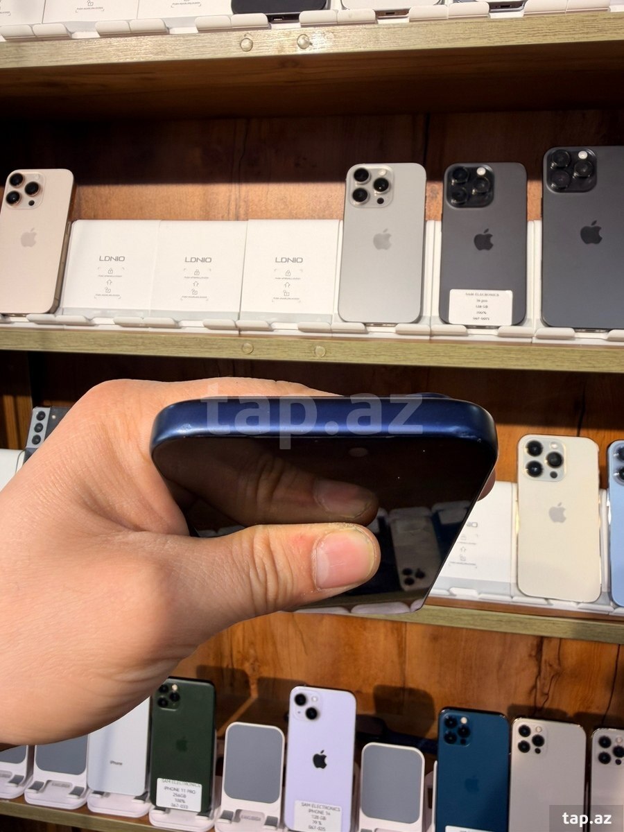 Apple iPhone 17 Pro Deep Blue 256GB/12GB (5)