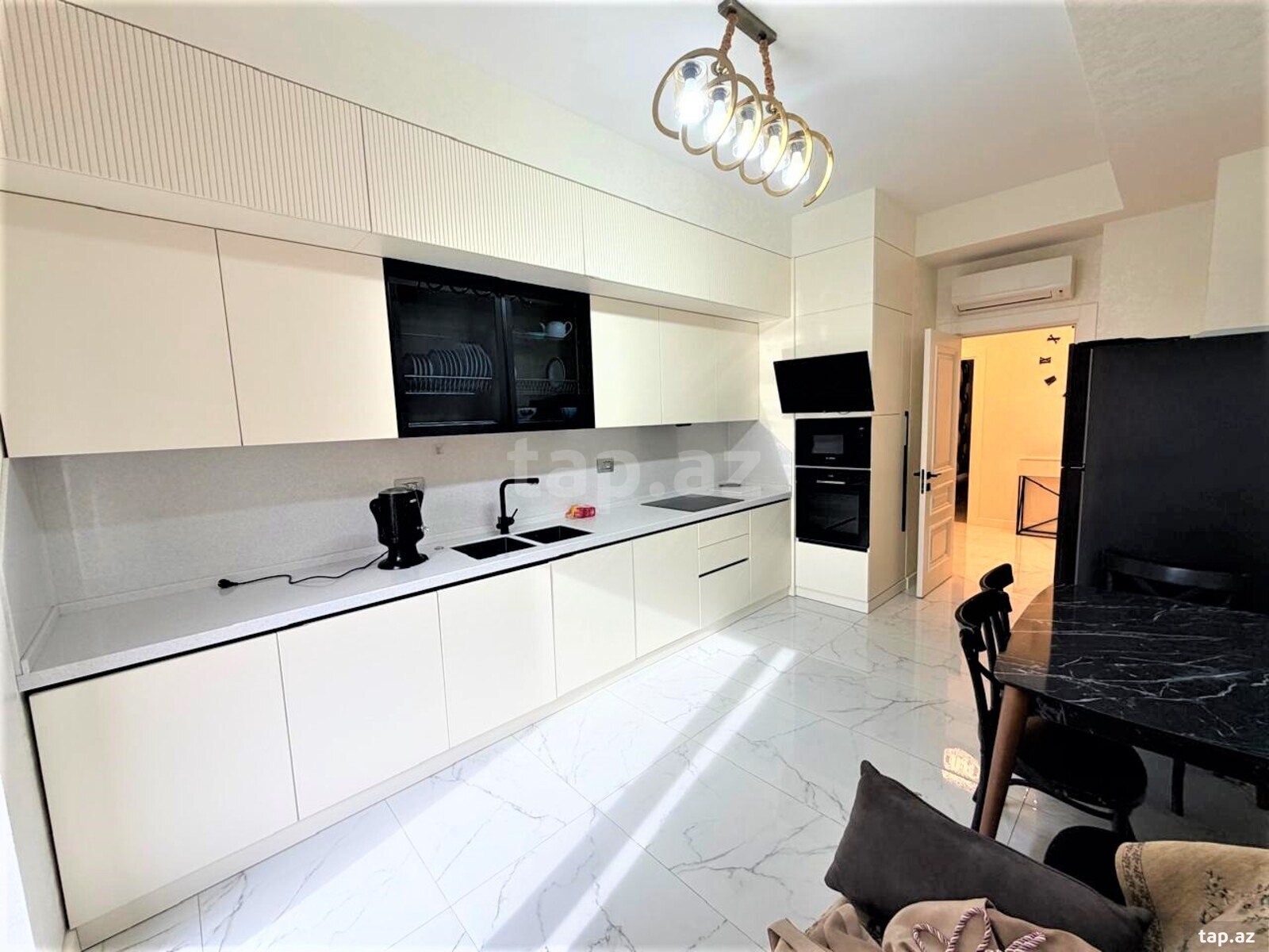 4-otaqlı yeni tikili kirayə verilir, Mərkəzi Bulvar küç., 150 m² (16)