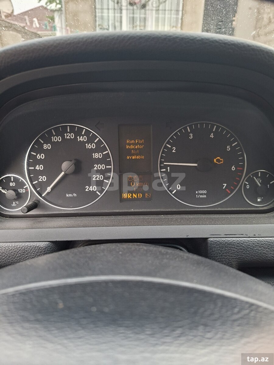 Mercedes A 170, 2005 il (10)