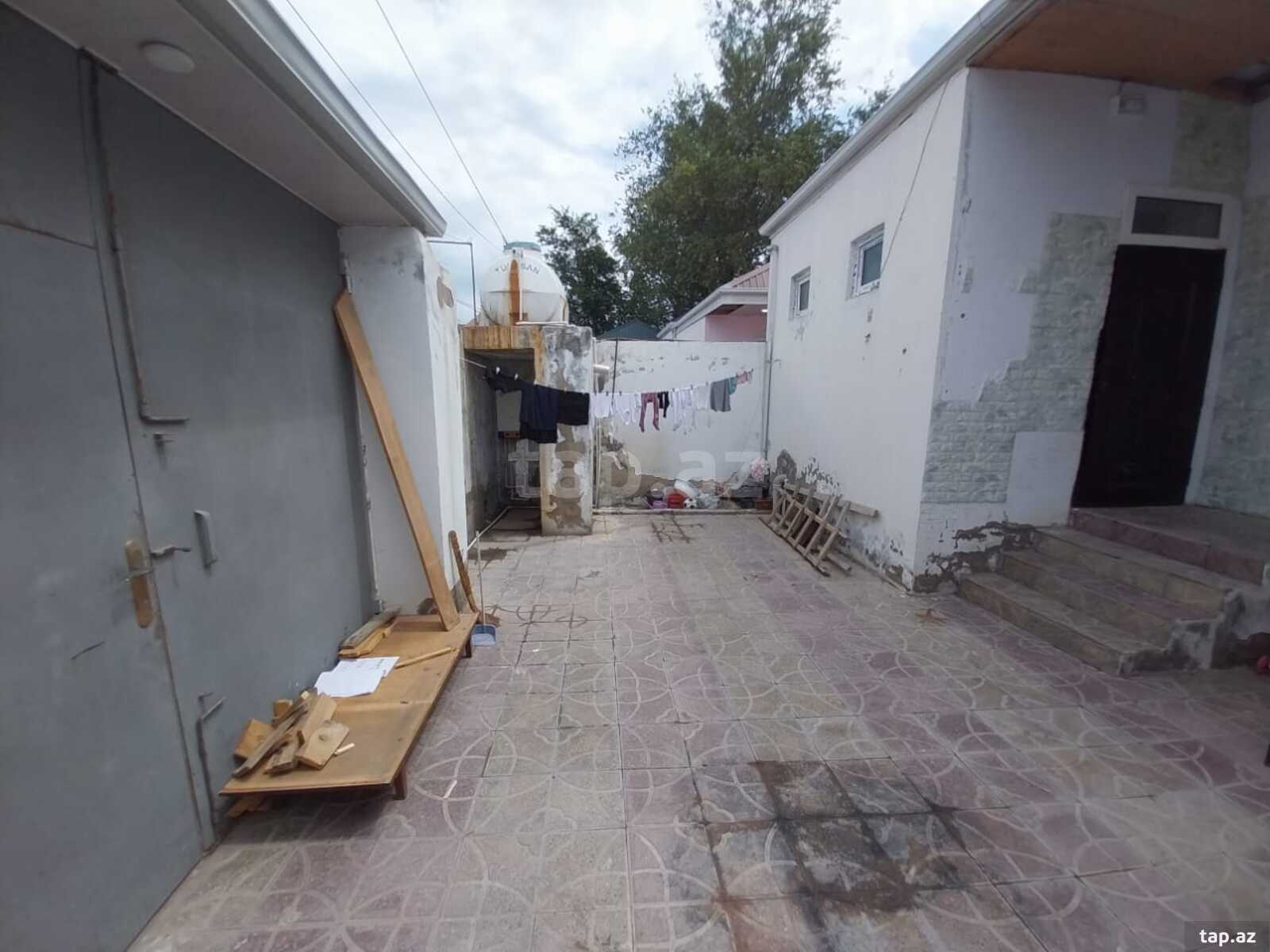 Həyət evi, Maştağa qəs. (2)