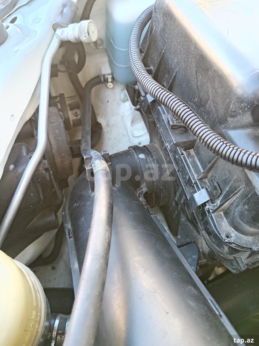 Mitsubishi L 200, 2011 il (10)