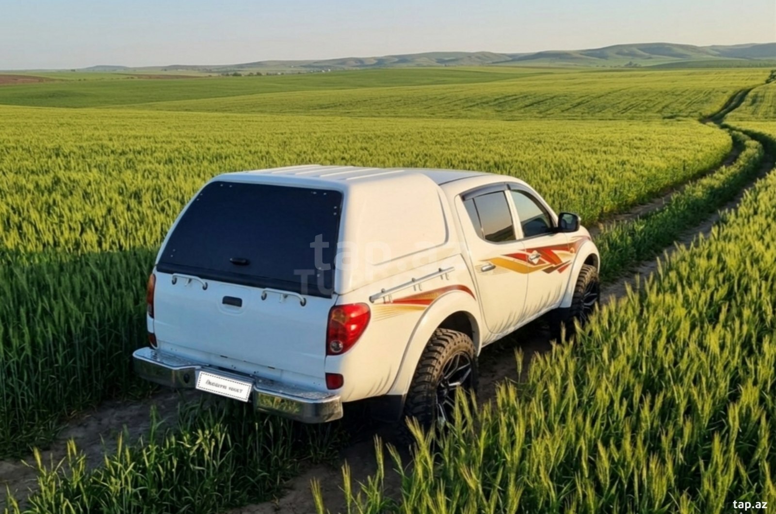 Mitsubishi L 200, 2011 il (4)
