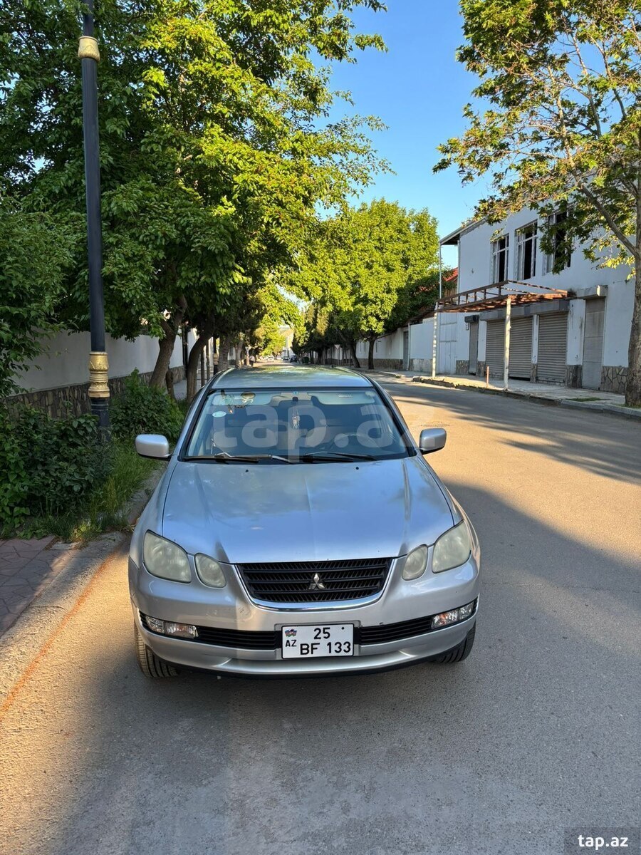 Mitsubishi Airtrek, 2001 il (2)