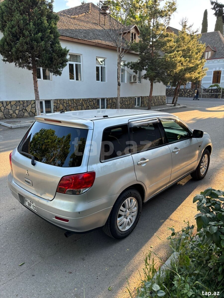 Mitsubishi Airtrek, 2001 il (12)