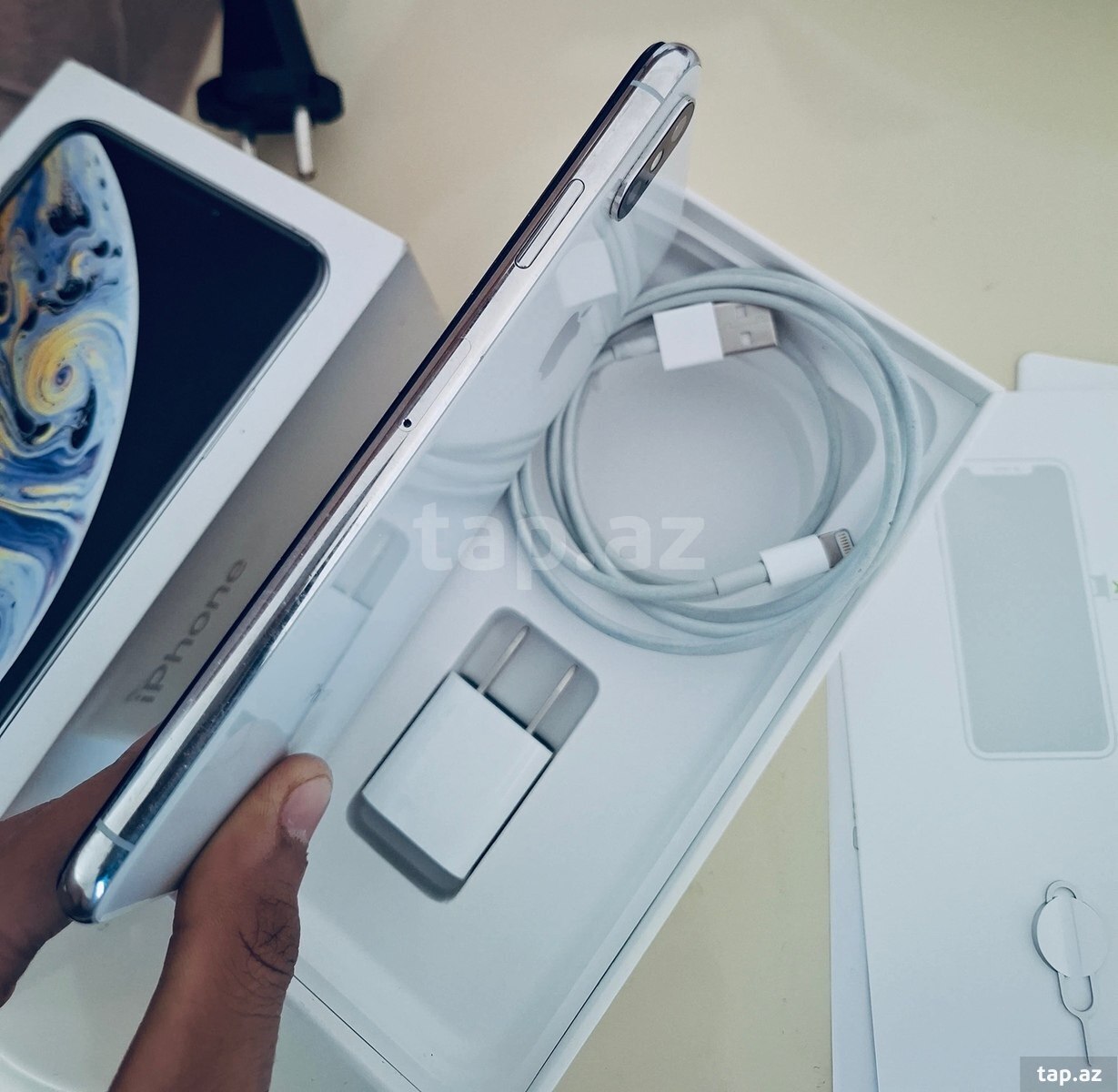 Apple iPhone XS Max Silver 256GB/4GB (3)