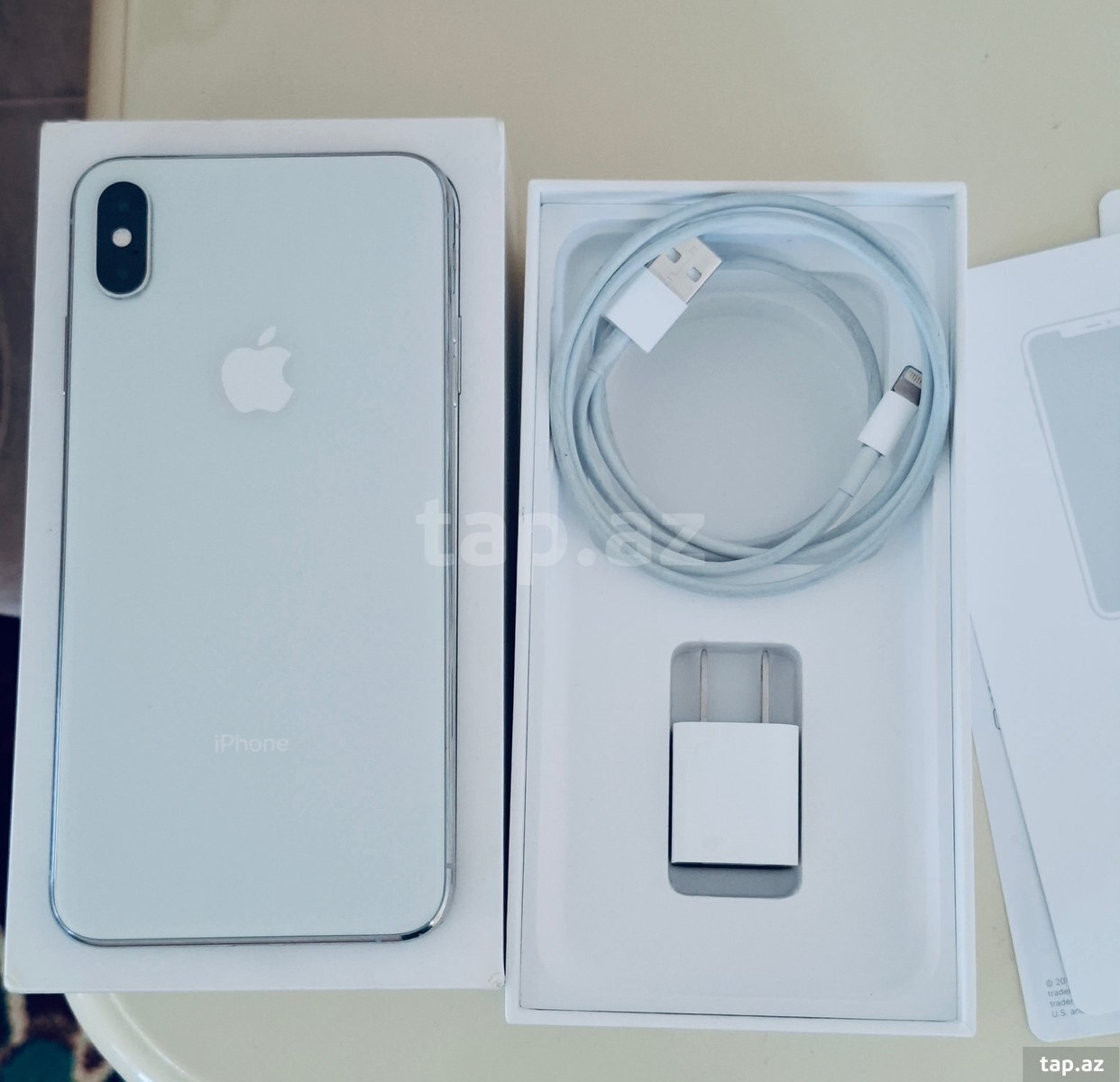 Apple iPhone XS Max Silver 256GB/4GB (2)