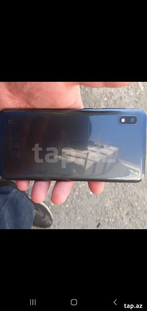 Samsung Galaxy A10 Black 32GB/4GB (2)