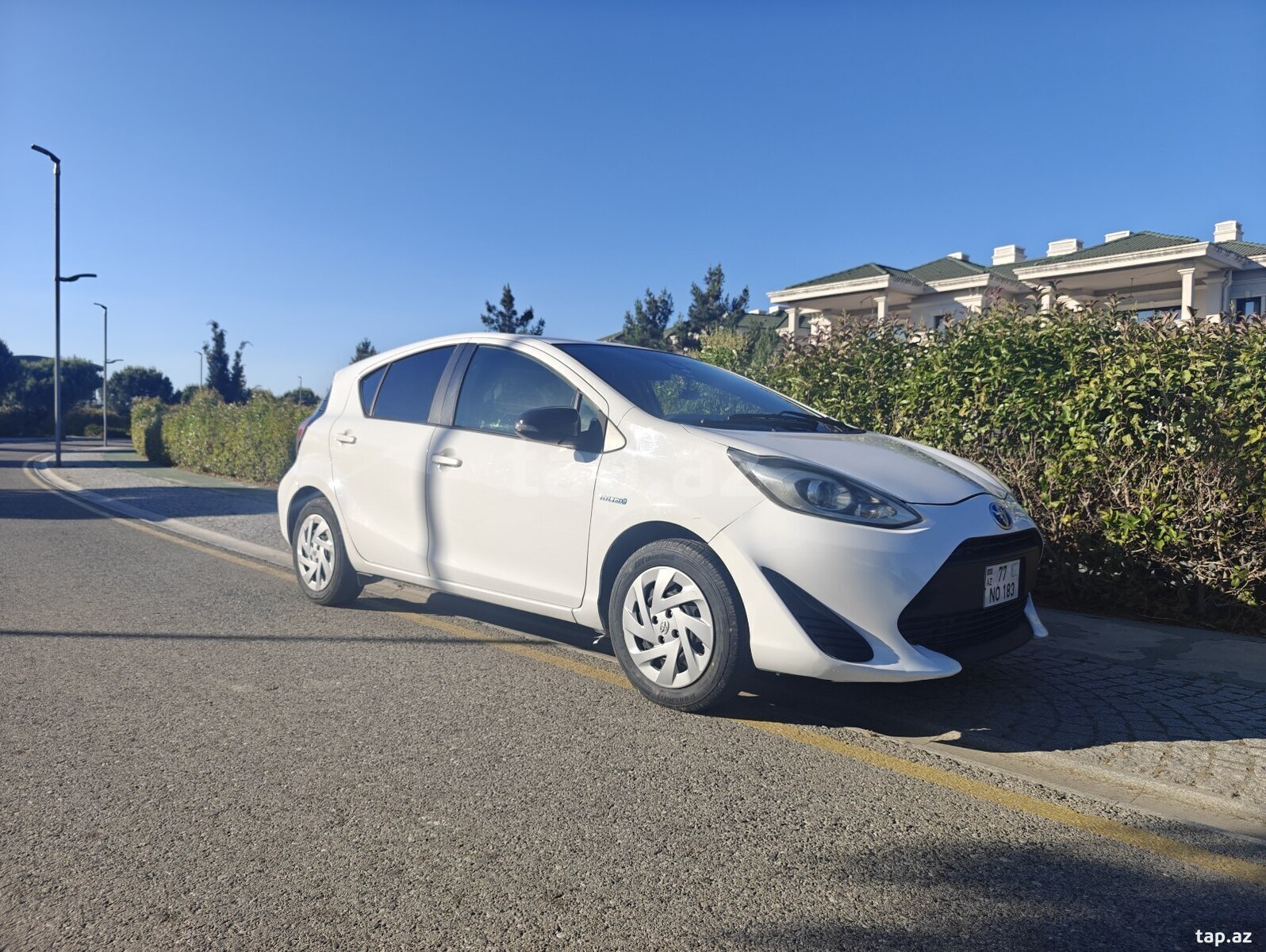 Toyota Aqua, 2017 il (5)