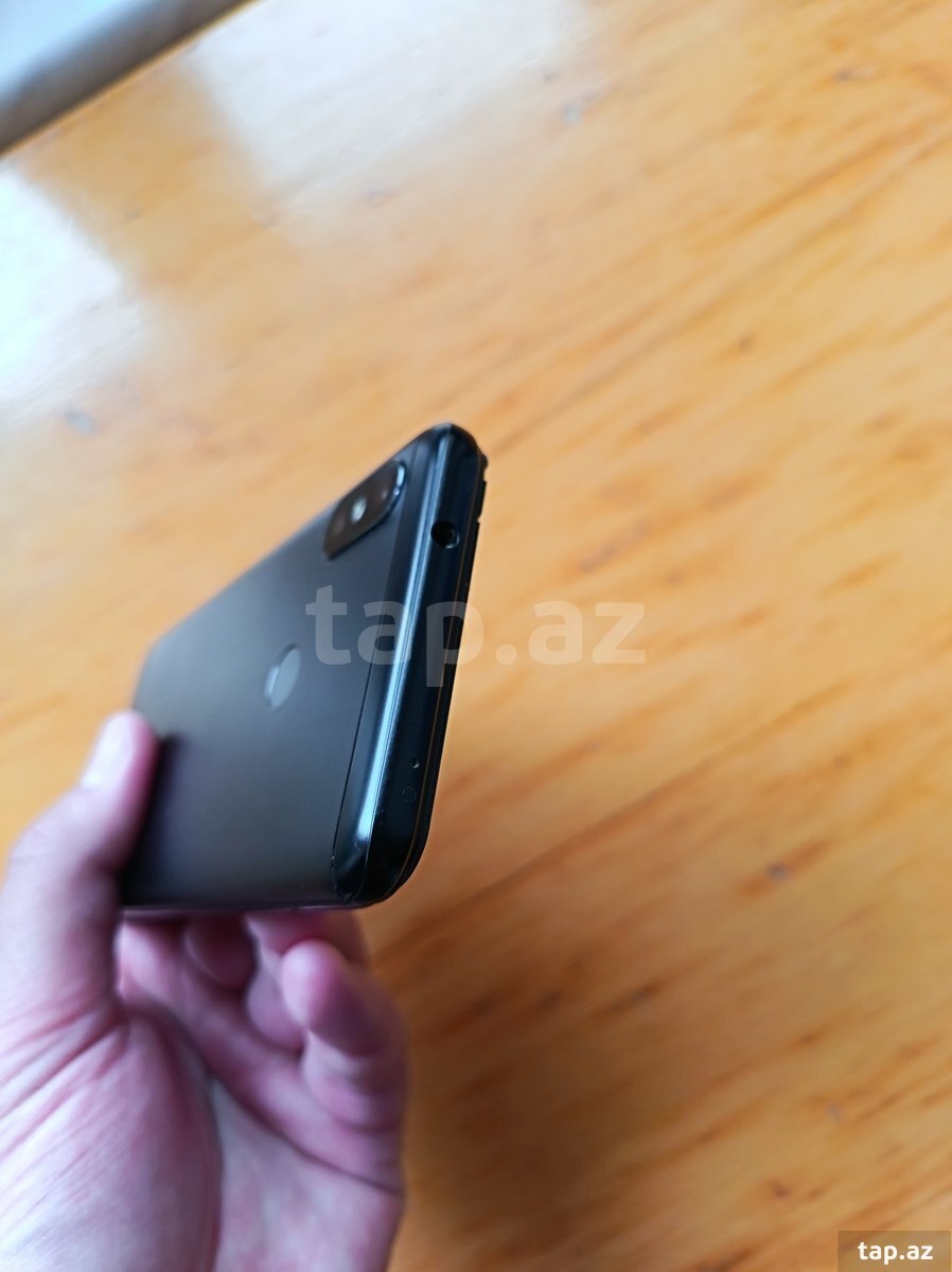 Xiaomi Mi A2 Lite Black 32GB/3GB (5)