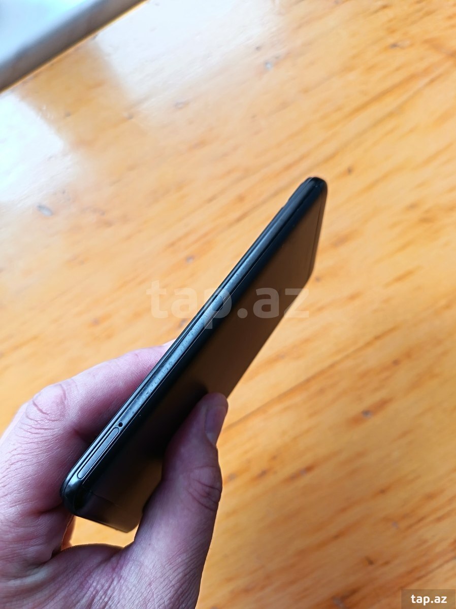 Xiaomi Mi A2 Lite Black 32GB/3GB (6)