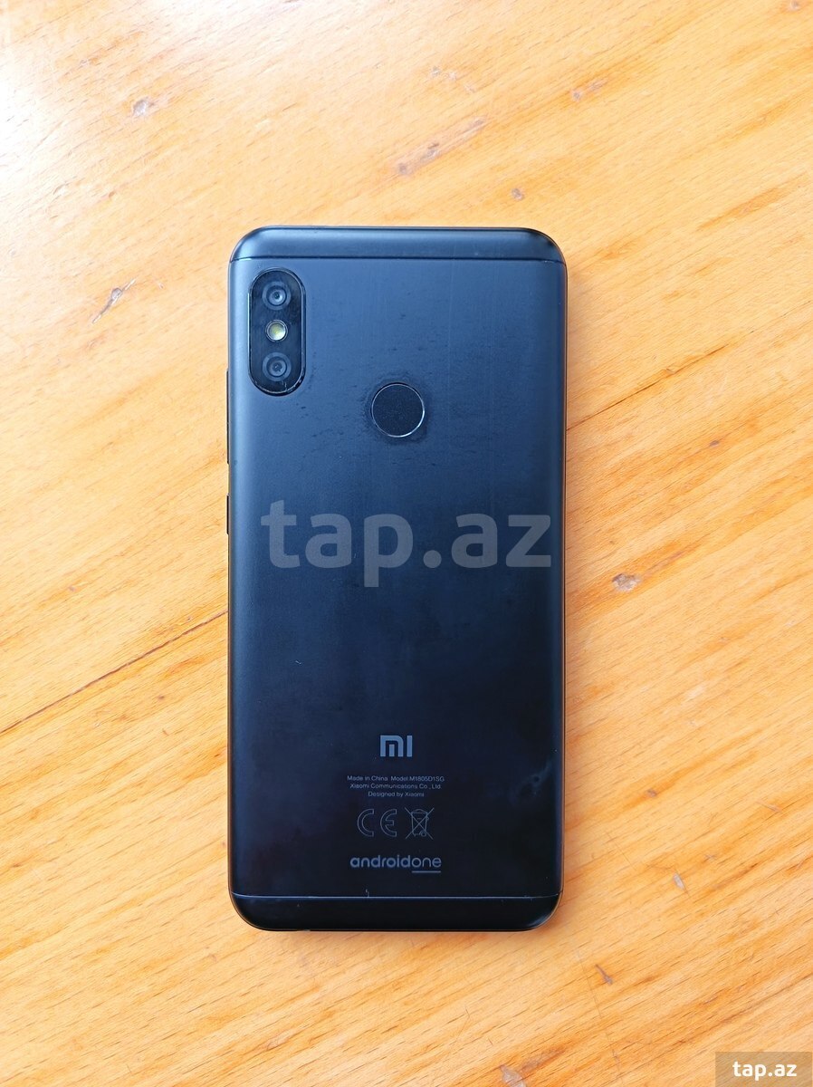 Xiaomi Mi A2 Lite Black 32GB/3GB (2)